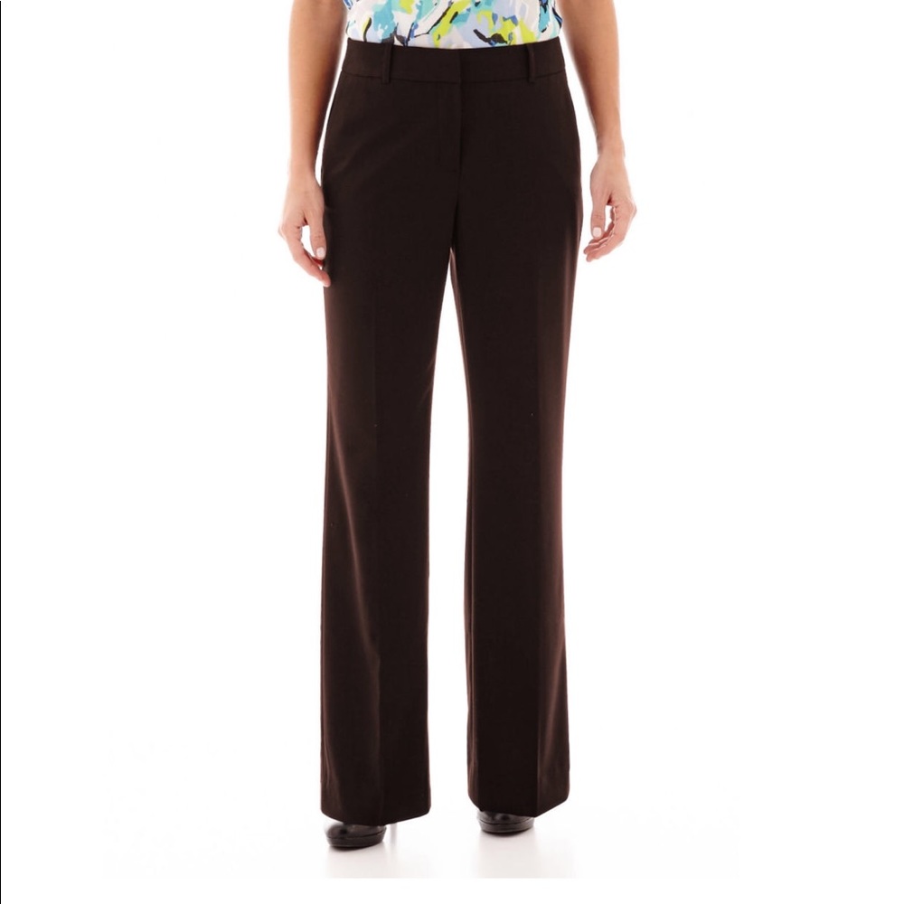 Liz Claiborne secretly slender pants.  Size 6